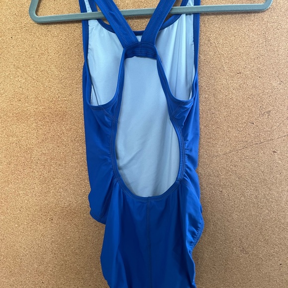 Nike fastback swim suite - Picture 4 of 5